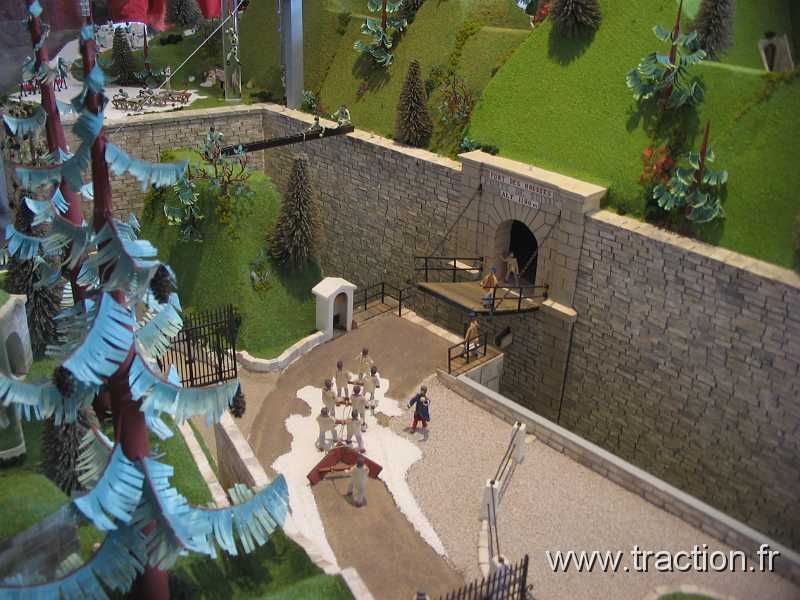 2011_CVAAM_35ans_8_Fort_des_Rousses (16).JPG - 35 Ans du CVAAM, sortie dans le Doubs et le Jura, du 26 Avril au 1er Mai 2011, Le Fort des Rousses, caves d'affinage Juraflore